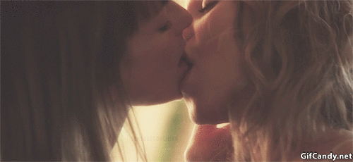 Hot Lesbian Kissing Porn Gif - Hot lesbians kissing gif | GifCandy
